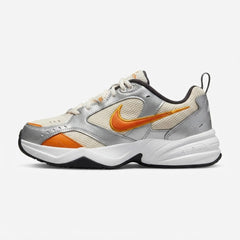 NIKE (Air Monarch IV)