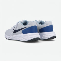 NIKE (Revoloution 7)